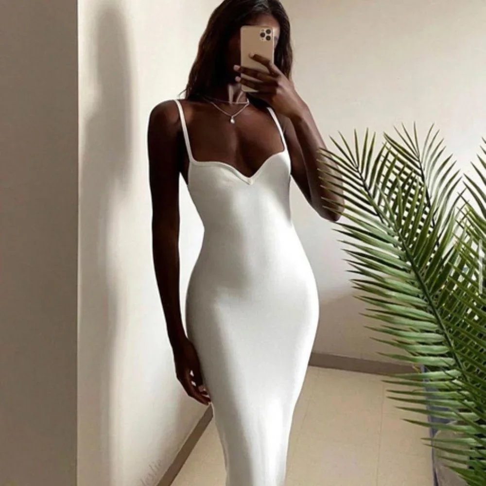 HOUSE OF CB 'Domenica' White Sweetheart Neckline Bandage Dress - Picture 10 of 16